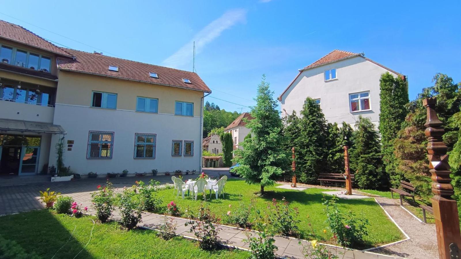 Hostel Centrul Gaudeamus Sighişoara Exterior foto